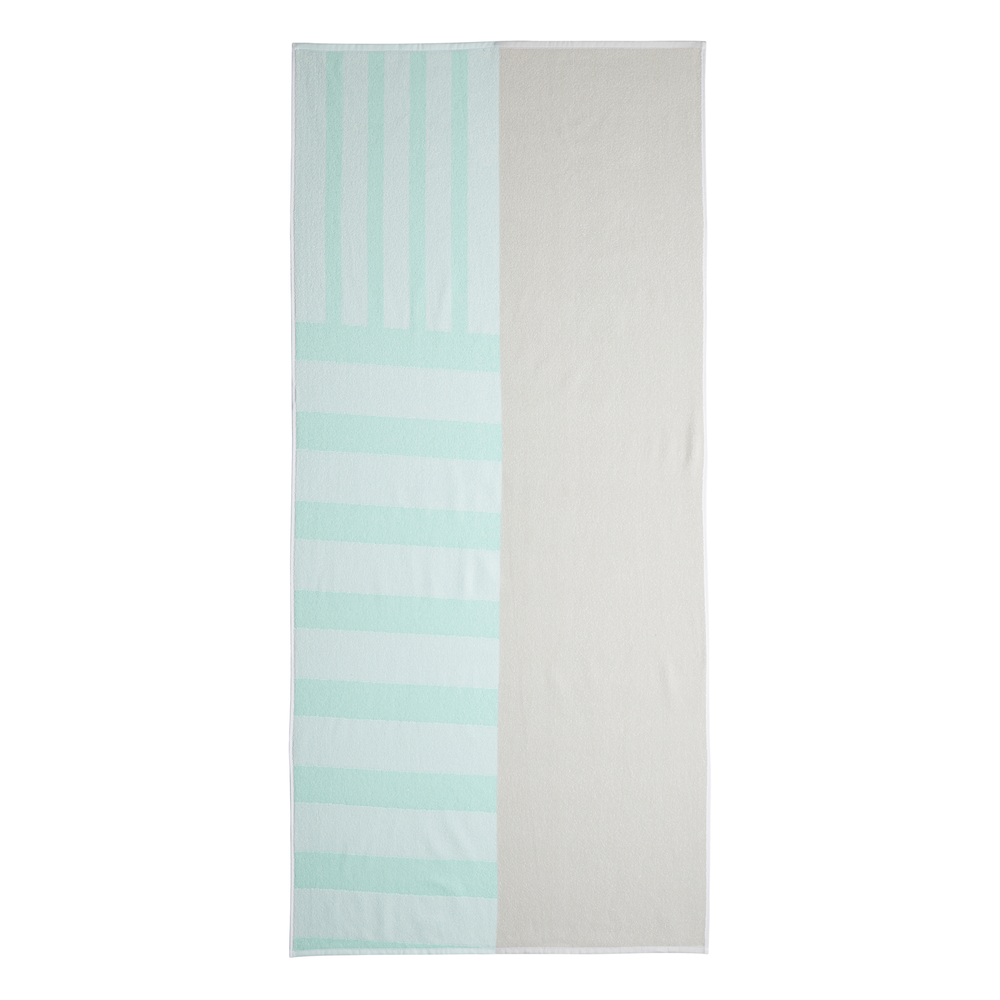 DQ1822_HDW_photo_front_white