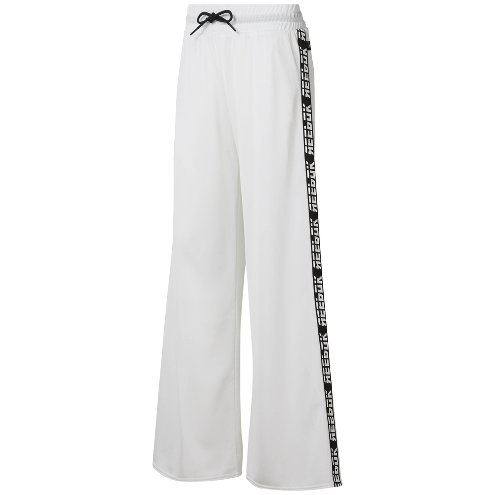 DU4853_APP_virtual_standard_white