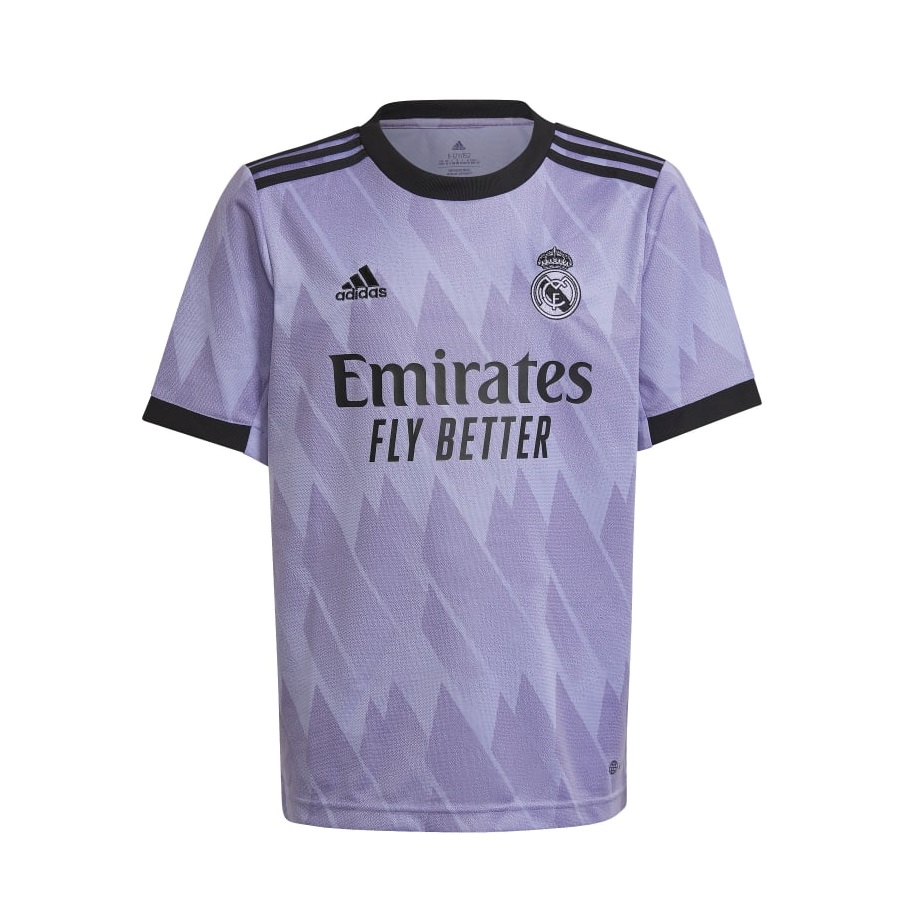 segunda-equipación-real-madrid-lila-imag1