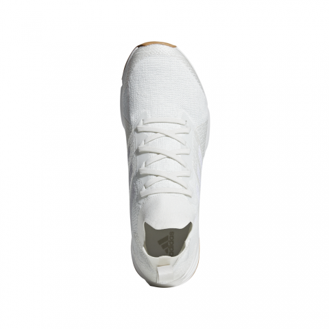 BC0418_FTW_photo_top-portrait_white