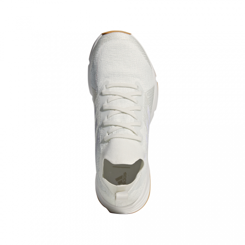 BC0520_FTW_photo_top-portrait_white