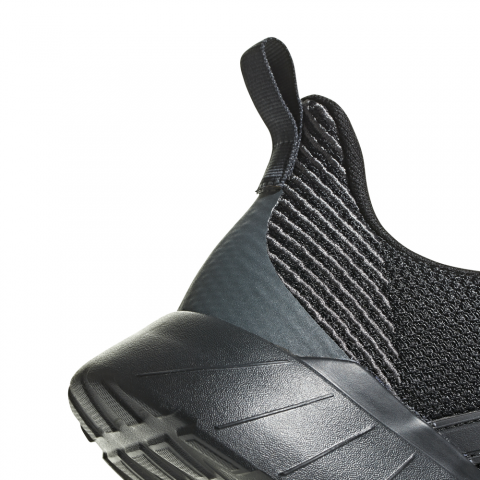 Adidas questar flow f36255 deals
