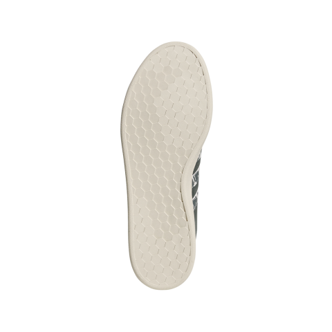 F37030_FTW_photo_bottom_white