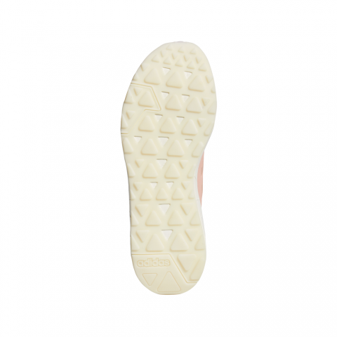 G26342_FTW_photo_bottom_white