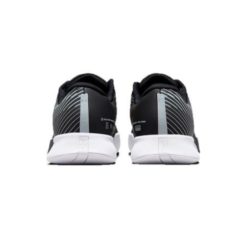 Talón reforzado de las NikeCourt Air Zoom Vapor Pro 2, con detalle de logotipo y estructura de sujeción.