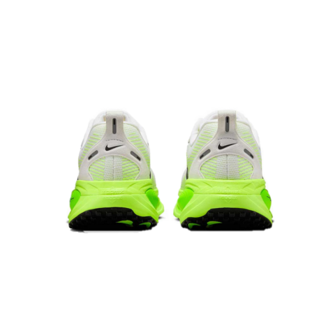 Zapatillas de running Nike Vomero 18 para mujer, modelo HM6804-102, blancas y amarillo, con máxima amortiguación para mayor comodidad