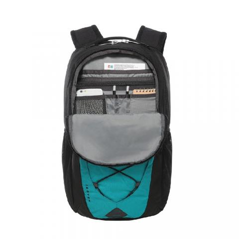 Mochila de montana The North Face Jester Verde Negro NF0A3KV7NX61 ferrersport Tienda online de deportes