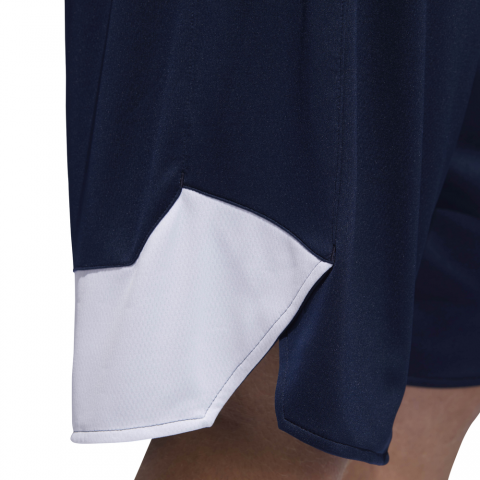 BQ7764_APP_on-model_detail-2_white