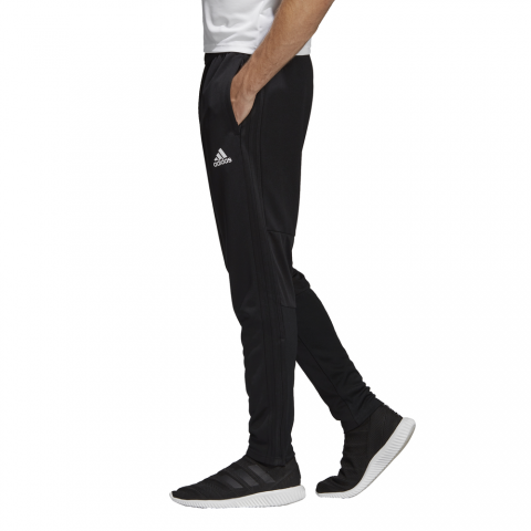 BS0526_APP_on-model_side_white