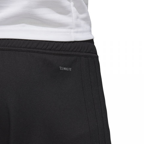 BS0654_APP_on-model_detail-1_white