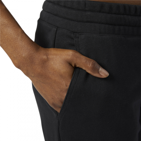 BS4095_APP_on-model_detail-3_white