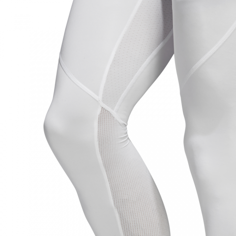 CD7195_APP_on-model_detail-2_white