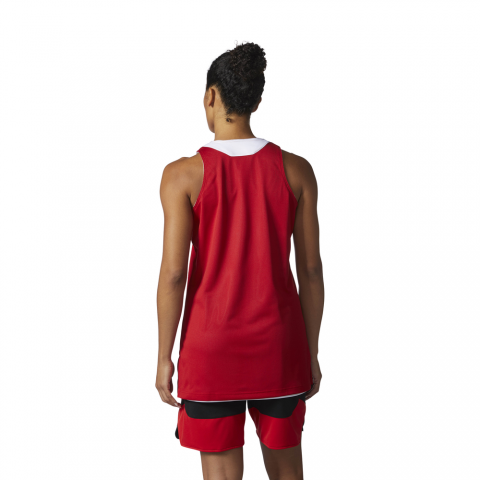 CD8662_APP_on-model_back_white