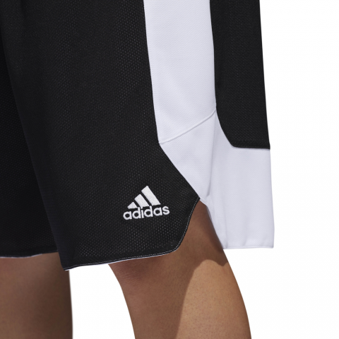 CD8675_APP_on-model_detail-1_white