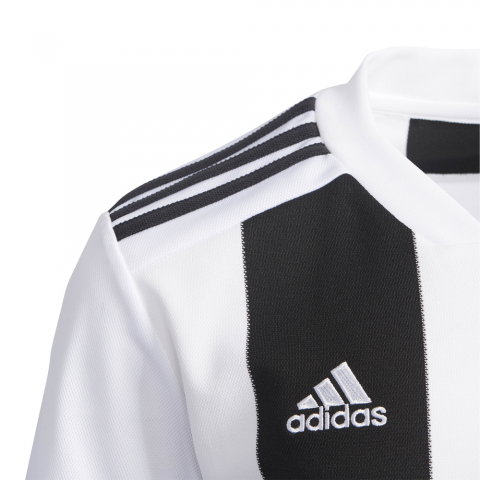 CF3496_APP_photo_detail-1_white