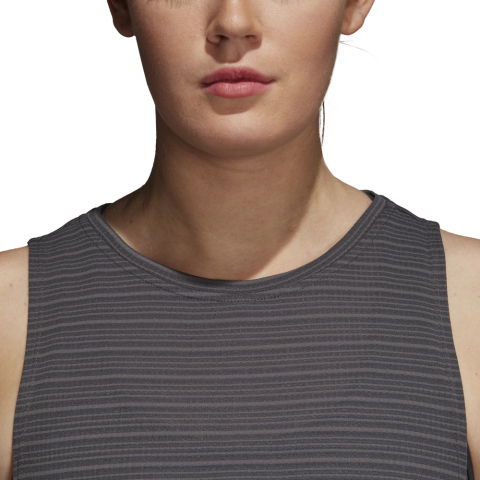 CF3798_APP_on-model_detail-1_white