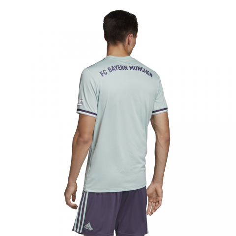 CF5410_APP_on-model_back_white