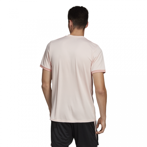 CG0038_APP_on-model_back_white