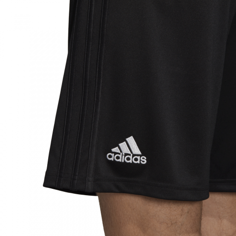 CG0042_APP_on-model_detail-2_white