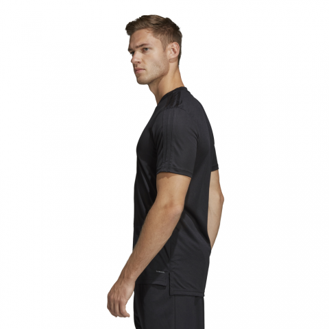 CG0351_APP_on-model_side_white