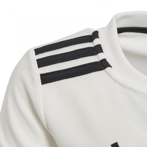 CG0538_APP_photo_detail-2_white