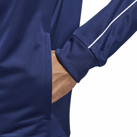 CV3563_APP_on-model_detail-2_white