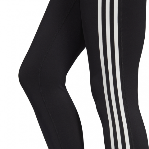 CW0494_APP_on-model_detail-1_white