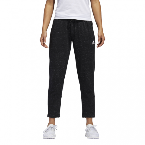 CW2251_APP_on-model_standard_white