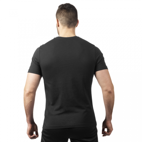 CW5368_APP_on-model_back_white
