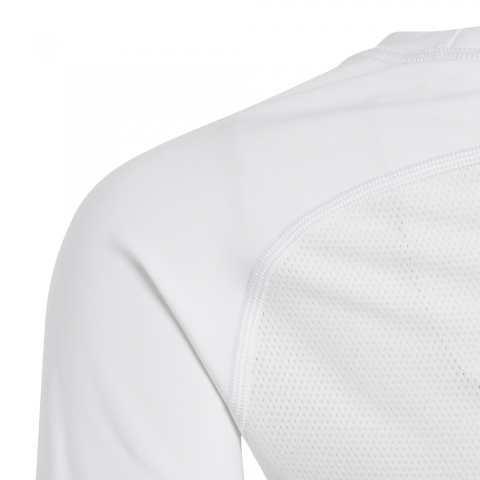 CW7325_APP_photo_detail-1_white