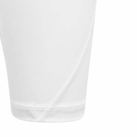 CW7351_APP_photo_detail-1_white