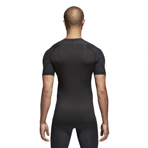 CW9524_APP_on-model_back_white