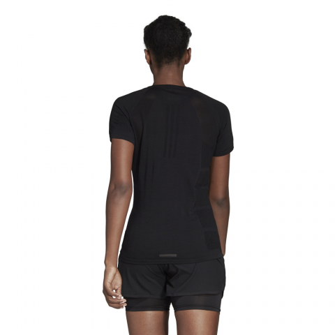 CX2934_APP_on-model_back_white