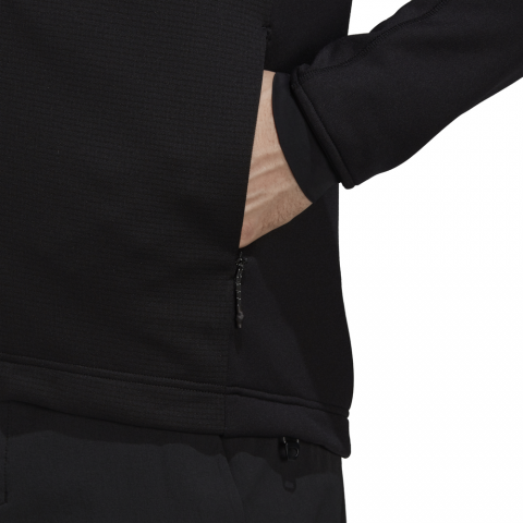 CY8702_APP_on-model_detail-2_white