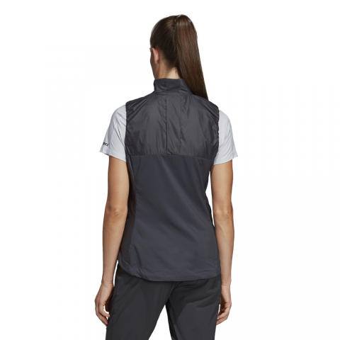 CZ0158_APP_on-model_back_white