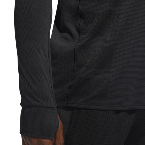 CZ8717_APP_on-model_detail-2_white