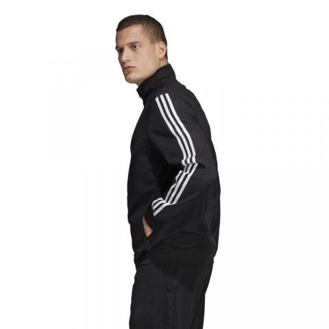 DJ2591_APP_on-model_side_white