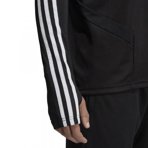 DJ2592_APP_on-model_detail-2_white