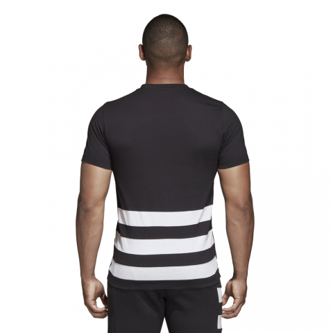 DN5991_APP_on-model_back_white