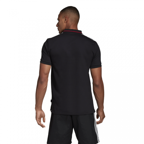 DP2318_APP_on-model_back_white