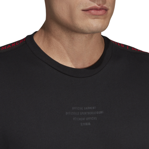DP2325_APP_on-model_detail-1_white