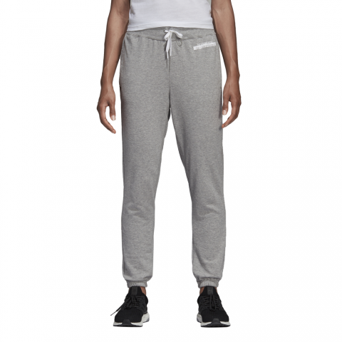 DP2383_APP_on-model_standard_white
