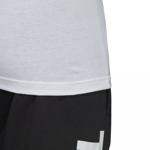 DP2694_APP_on-model_detail-3_white