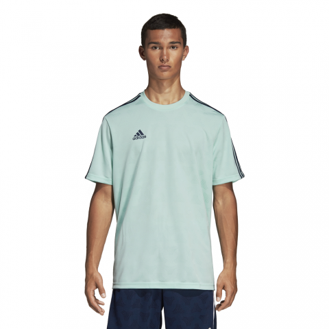 DP2712_APP_on-model_standard_white