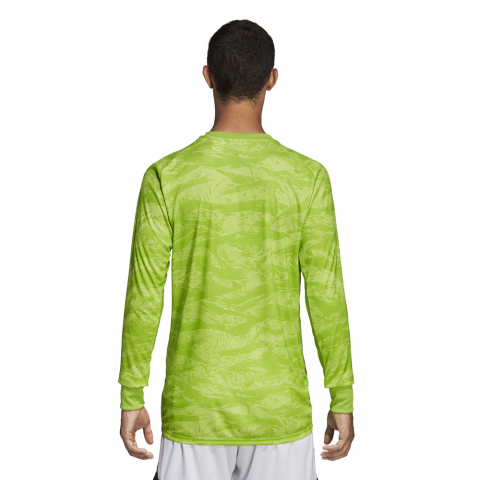 DP3137_APP_on-model_back_white