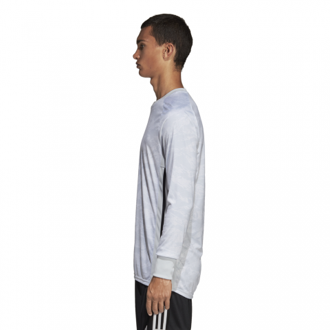 DP3141_APP_on-model_side_white