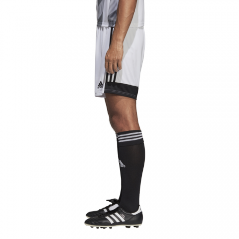 DP3247_APP_on-model_side_white