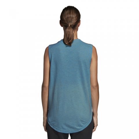 DP3894_APP_on-model_back_white