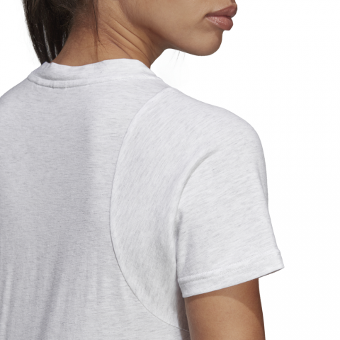 DP3914_APP_on-model_detail-2_white