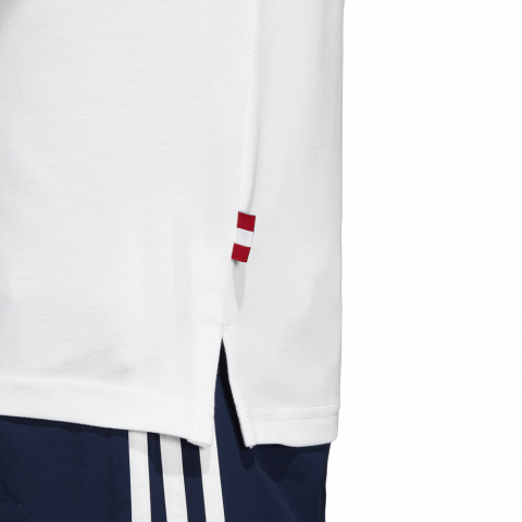 DP4106_APP_on-model_detail-3_white
